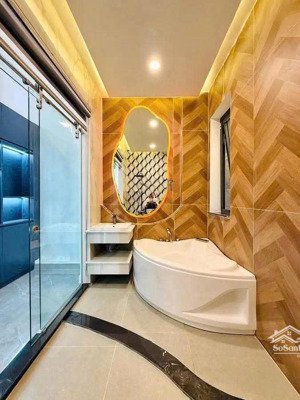 bán biệt thự vườn ngang 6m x dài23m giá siêu rẻ hơn 8 tỷ, pháp lý hoàn công đủ