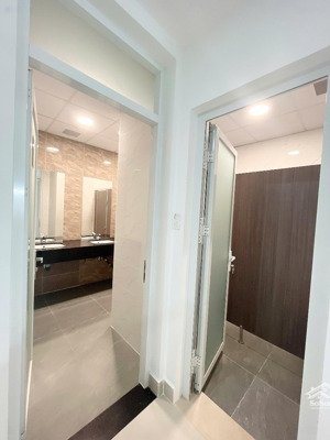 góc 2mt ngân hàng đang thuê 200tr/th mt tân kỳ tân quý, q. tp. dt 10x22m- 198m2 4 lầu. giá 42 tỷ tl