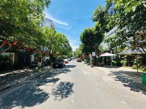 lô đất đẹp thông ra biển diện tích rộng- rất thích hợp xây căn hộ đường nguyễn hữu cầu