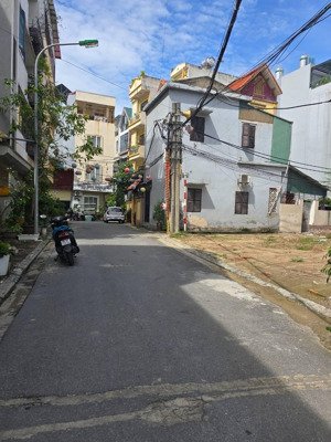 bán đất ngọc thuỵ, đối diện khai sơn hill, gần trường quốc tế việt pháp, giá cực tốt