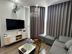 bán căn hộ lầu cao view biển 59 m2, 2 pn , 2 wc , full nội thất cao cấp , giá chỉ 4,35 tỷ