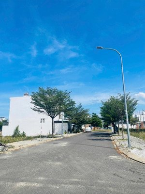 lô góc biệt thự 287,5m2 đối diện công viên kđt mỹ gia thái hưng chỉ 36,5 triệu/m2 thương lượng