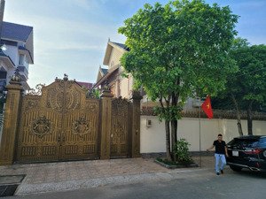 cần bán biệt thự 400m2 ngay mặt tiền đường số 3 kdc vĩnh lộc, bình tân
