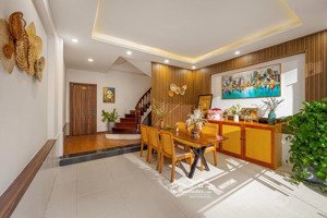bán 02 toà nhà căn hộ gần biển - cam kết thuê lại