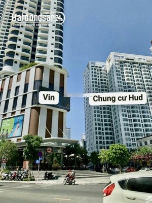căn hộ view biển hud buidling 2phòng ngủ, cách biển chỉ 200m. chỉ 4ty370 đang cho thuê 15tr/tháng.