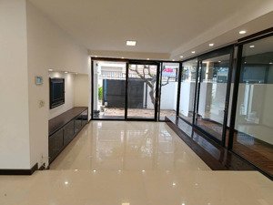 biệt thự dự án sông đà | đường hiệp bình | 10x21m | 2 tầng sân vườn rộng | chỉ 18.5 tỷ |