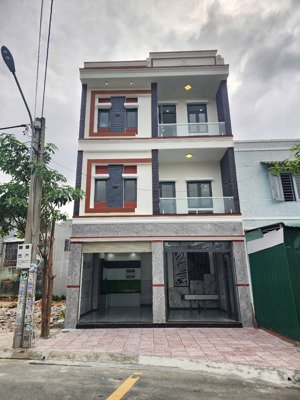 bán nhà mặt tiền cực rộng tại dĩ an - kinh doanh đa ngành
