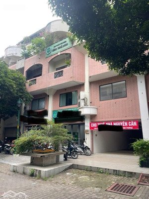 cho thuê nhà nguyên căn, mặt bằng kinh doanh, văn phòng trung tâm quận 11 tại phố lý thường kiệt