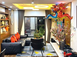 căn hộ 3 ngủ toà s goldmark city. 123m2 có slot full nội thất tầng trung. giá 8,5tỷ, lh 