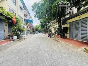 á hậu hồng hà, ba đình, gara 2 ô tô, phân lô, vỉa hè, sát phố lớn, 50m, 13.86 tỷ