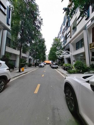 bán nhanh galaxy ngân hà vạn phúc giá tốt nhất khu để lo việc gia đình, 90m2x6t, mt5.2m, 28.5 tỷ