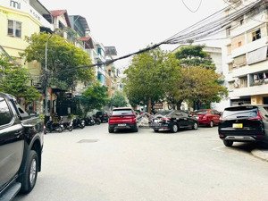 bán nhà phố nghĩa đô vị trí kim cương, kinh doanh, vỉa hè, ôtô tránh, 2 thoáng trước sau.