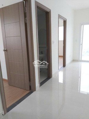 bán căn góc 52 m2 có ban công 2 pn 1 wc giá 2 tỷ 40 triệu