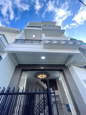 bán nhà 3 tầng hẻm đường số 8e khu đô thị hà quang 2 . diện tích 40m2. giá 2.9 tỷ
