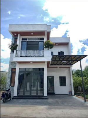 bán nhà mặt phố nguyễn thị lắng 3,8 tỷ 108m2 sổ sẵn công chứng liền