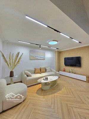 siêu phẩm !!! ba gác đua , ngõ thông rộng , 5 tầng + 36m2 full nội thất vũ tông phan .