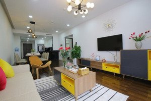 cực rẻ, chỉ 13 triệu thuê ngay imperia garden 2 ngủ 2wc full đồ 70m2. vào ở luôn.
