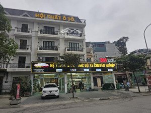 bà triệu mặt bằng chuẩn cho ngân hàng, văn phòng, spa, showroom cao cấp 150m x 9 tầng.10m mt.