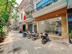nguyễn văn huyên cầu giấy chỉ 300tr/m2 ô tô vào nhà, 66m2 5 tầng, trước nhà rộng 8m