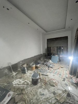 hàng xóm bán nhà 896 nguyễn khoái. phân lô, oto bàn cờ, oto chạy quanh nhà.