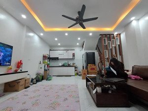 bán nhà 4 tầng trung tâm hà đông - nhà mới đẹp - 3 phòng ngủ rộng, thích hợp gia đình trẻ