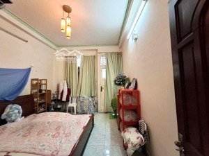 quận 10 hẻm xe hơi - sát mặt tiền - 3 tầng sân thượng hoàn công đủ - 46m2 nở hậu - chỉ 10.5 tỷ