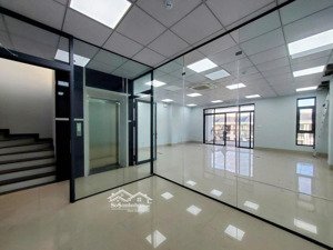 cho thuê văn phòng tầng 4 70m2 kđt vạn phúc, bancon rộng, thang máy, máy lạnh, giá 14tr