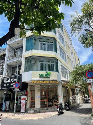 bán nhà đường số 9, p4, q4, dt: 4x20m, giá: 11tỷ (4 lầu)