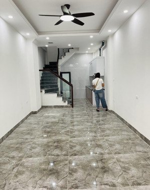 hồ tùng mậu 5 tầng xây mới cực đẹp - trung tâm thuận tiện - 36m2 - ngõ nông, rộng. khu dân trí cao