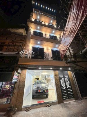 nhà riêng trung tâm hai bà trưng - ngõ ô tô thông các ngả - thang máy nhập khẩu - vị trí đẹp - gia