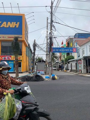 chính chủ gửi bán nhà mới mặt tiền đường phạm hùng - ngay trung tâm phước bửu, xã hồ tràm, hcm