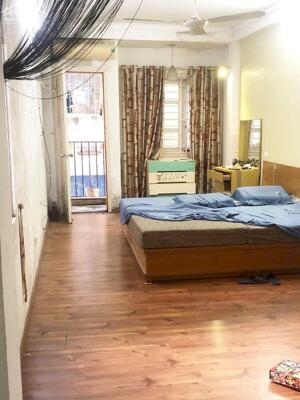 Bán nhà phố Xã Đàn, Đống Đa 36m2 xây 5 tầng 7.9 tỷ trước nhà rộng thoáng gần ô tô