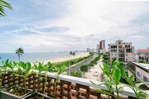 tòa căn hộ 5 tầng có hồ bơi, thang máy, view đại dương góc 3 mặt tiền - vị trí siêu đỉnh biển
