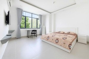 căn hộ cửa sổ view thành phố full nội thất tách bếp ở võ duy ninh gần cầu thị nghè ở bình thạnh