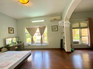 new. chủ nhà thân thiện cho thuê biệt thự phú mỹ hưng, hoàn thiện nội thất, giá 39tr có vat