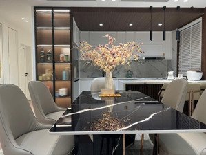 bán quỹ căn hộ 2n,3n goldmark city ,full nội thất, sổ đỏ chính chủ giá từ 5 tỷ.lh 