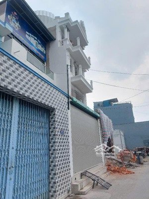 chỉ 7.5 tỷ nhà khu vip hồ học lãm võ văn kiệt hẻm 7m thông