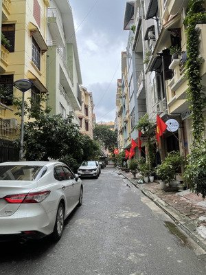 chính chủ cần bán nhanh nhà phân lô đẹp nhất văn quán giá chỉ 17.8 tỷ (thương lượng trực tiếp)