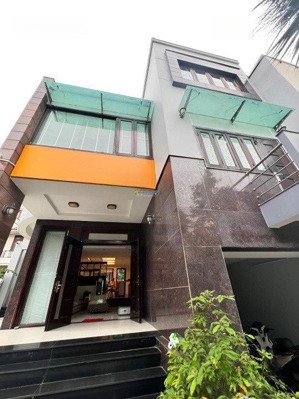 bán biệt thự liền kề nhìn công viên hướng tây nam 3 tầng kiên cố 18.8 tỷ