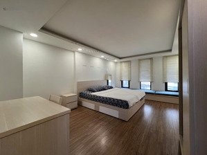 căn hộ 1 bedroom xịn sò - sân sau giếng trời siêu thoáng - full nội thất - gần q1,q3,bình thạnh