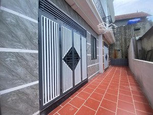 rẻ nhất trong đê song phương và tiền yên, 500m ra vành đai 4, dt 42m2, 4 tầng. giá chỉ 3,8 tỷ