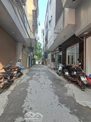 hàng hiếm chính chủ cắt bán đông la 100m2 5m mặt đường 3m trong đê an khánh mới