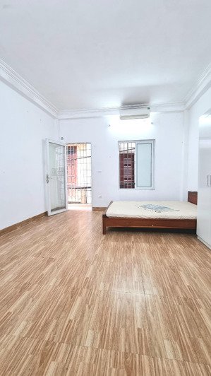 cho thuê phòng khép kín 387 vũ tông phan, phòng ban công gần nagx tư sở