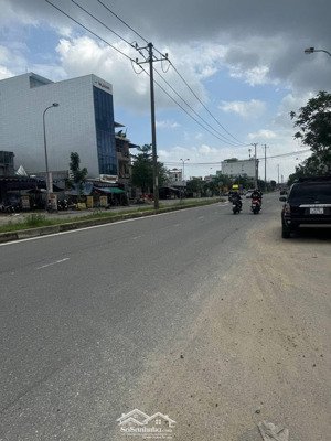 chính chủ gửi bán lô đất mt đường nam trân,p hòa minh,quận liên chiểu.đà nẵng.