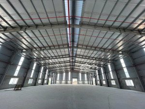 cho thuê 5000m2 kho tại giáp cụm công nghiệp phú thị, gia lâm, hà nội