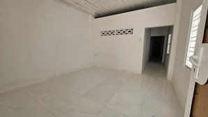 cho thuê nhà nguyên căn tttp nha trang làm văn phòng - ở rộng rãi ngõ ô tô xuân diệu giá rẻ