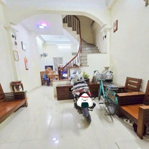 bán nhà dân xây 7.8 tỷ, dt 45m2, mt 3.8m, 3 tầng, 3 ngủ, cách 20m ra mặt đường ngô quyền, hà đông