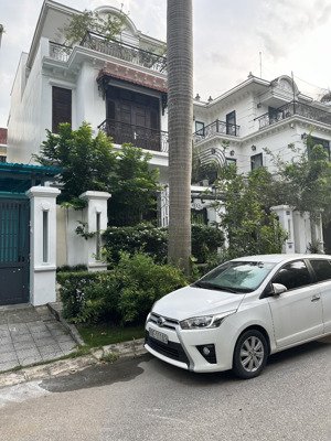 chính chủ cần bán siêu phẩm biệt thự song lập đầu rồng ciputra