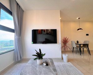 chính chủ bán căn studio, dt 30.7m2, 2.1 tỷ full đồ xịn, bc đông nam, vinhomes smart city