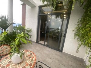3 tầng - btct - đường xe hơi tránh - đối diện chợ bình chánh